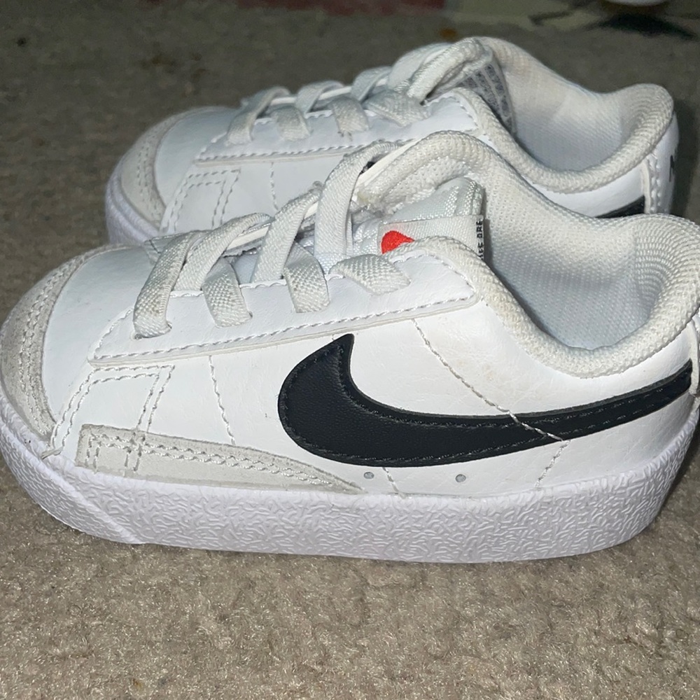 TODDLER NIKE SHOES